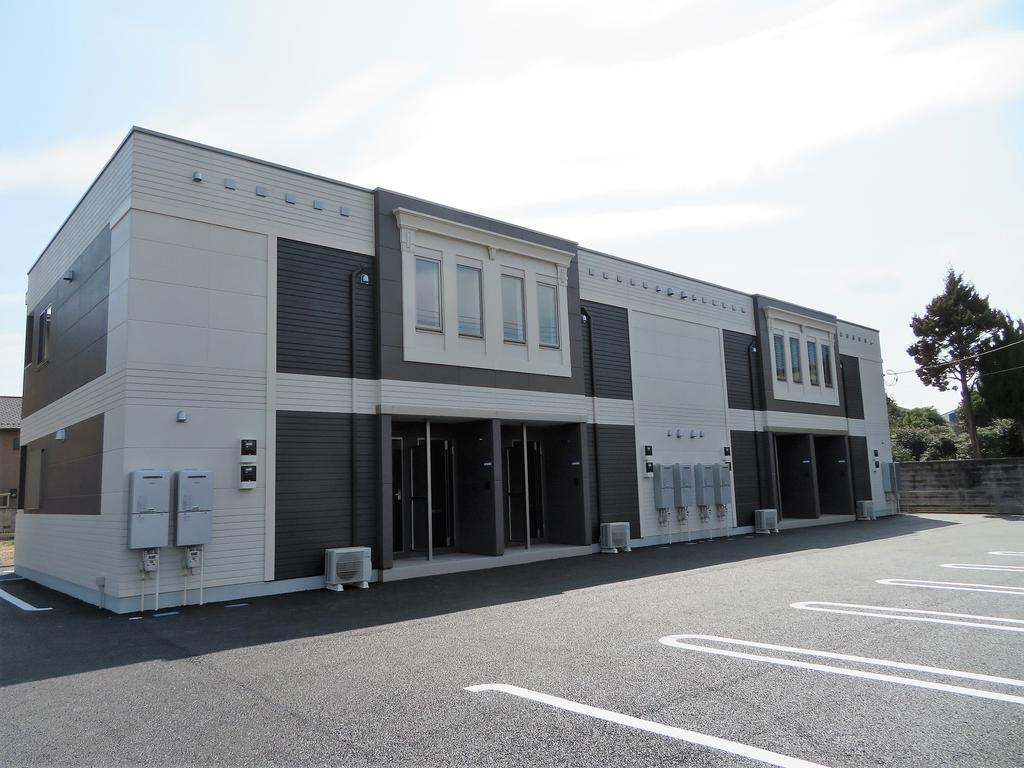 HOTTO HOUSE