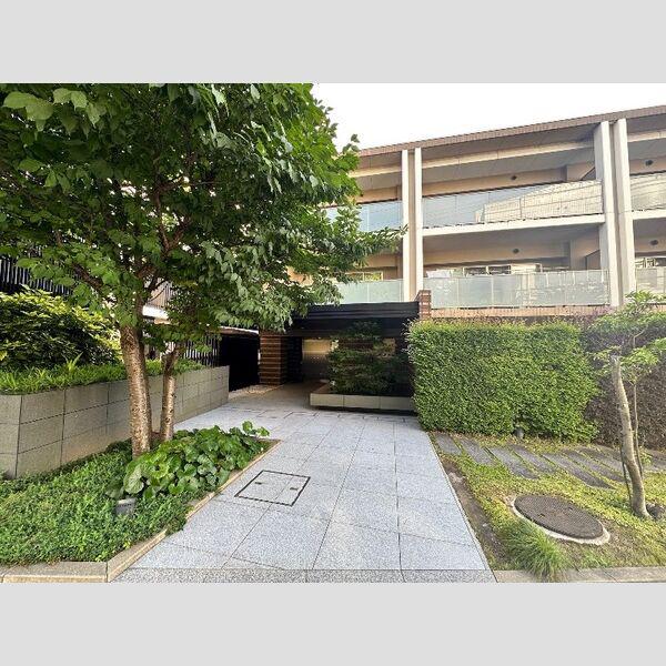 プラウド昭和楽園町テラス