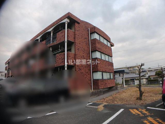イーストパレス