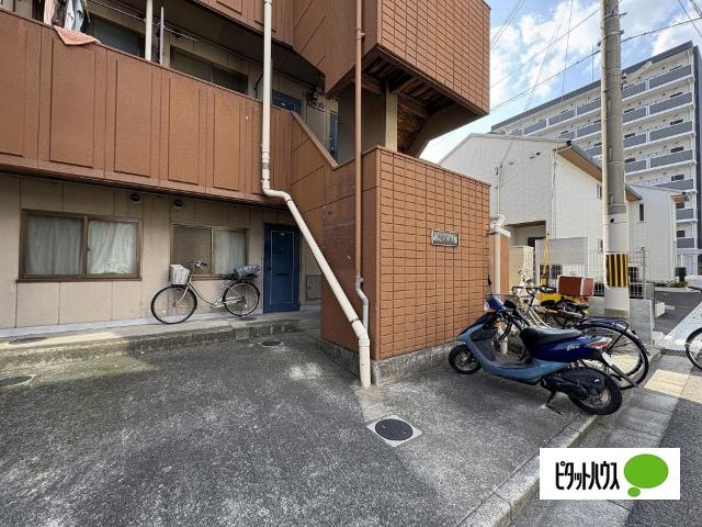 納定シルク館