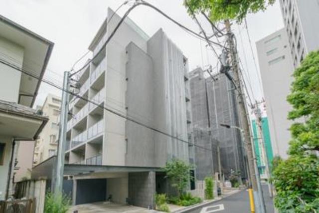 THE VERLUX TAKANAWA