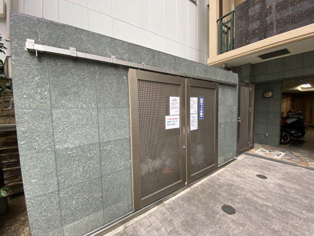 ジュネーゼ・グラン心斎橋東