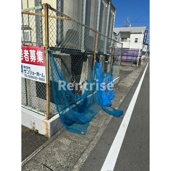 ロイヤルコテージ尾西
