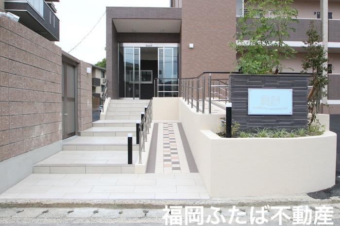西鉄天神大牟田線 雑餉隈駅 徒歩4分 5階建 築9年