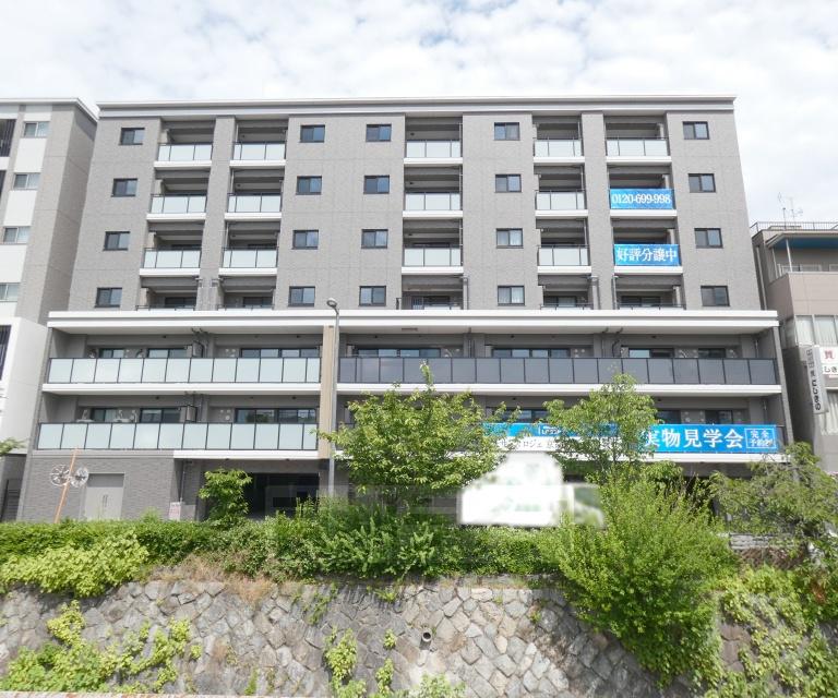 地下鉄東西線 二条城前駅 徒歩12分 7階建 築1年