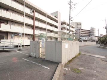 SHIRAUME TERRACE A