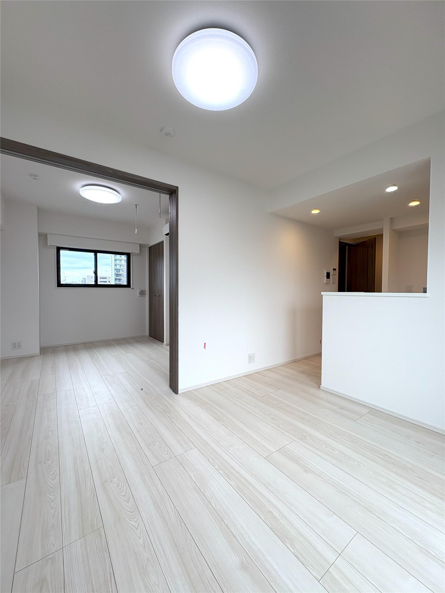 S-RESIDENCE千住大橋BROAD(1LDK/8階)の居間写真