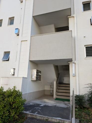 青葉台団地12号棟