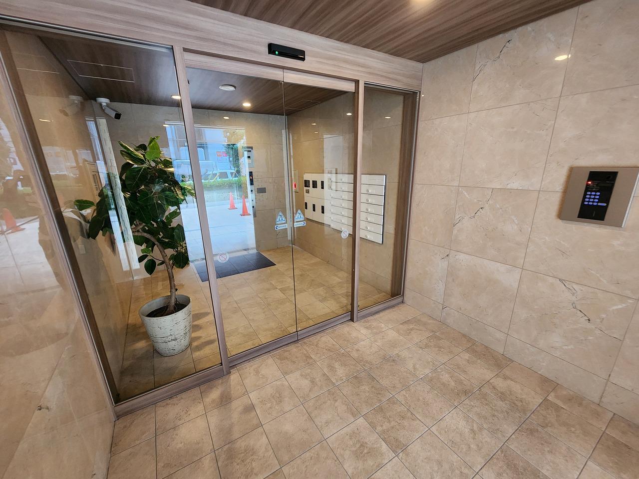 KOIKE RESIDENCE