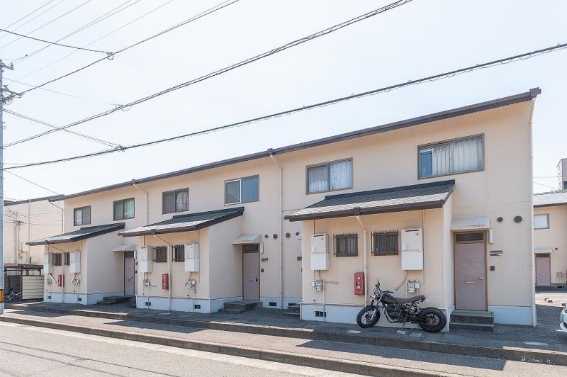 ヴィラ・アンソレイエ屋島西町A・C・E棟(3DK/1階)