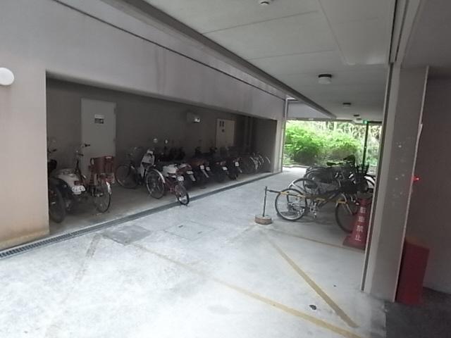 日宝アドニス塩屋