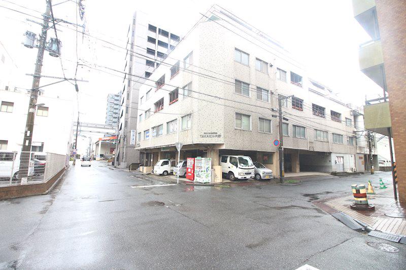 TAKAビル片野