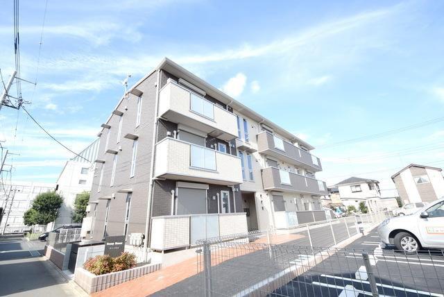 SUNNY HOUSE