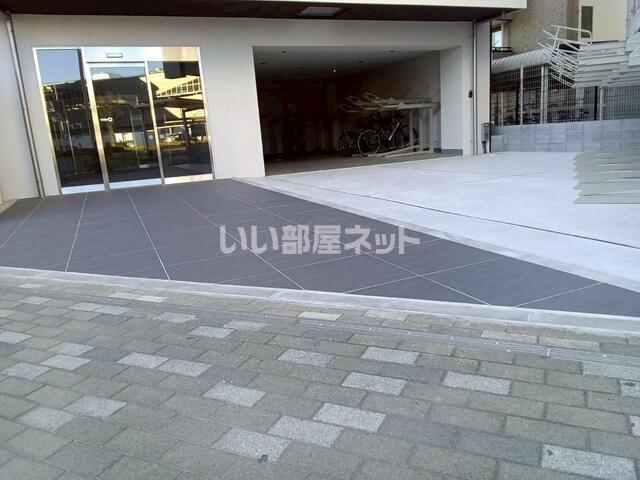 フェリチタ越谷駅前