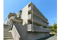 BREEZE COURT