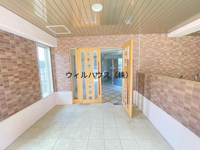 イーストキューブ