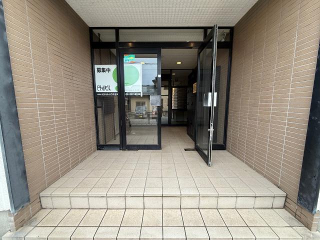 ライフ旭町