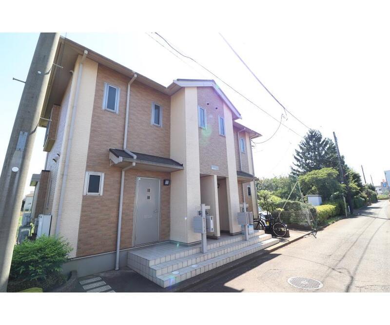 HOUSE FOUR LEAF