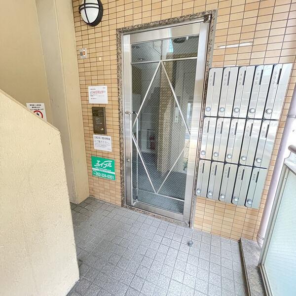 地下鉄名港線 金山駅(愛知) 徒歩4分 5階建 築28年