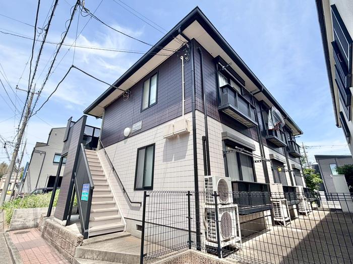 イーストジュネス