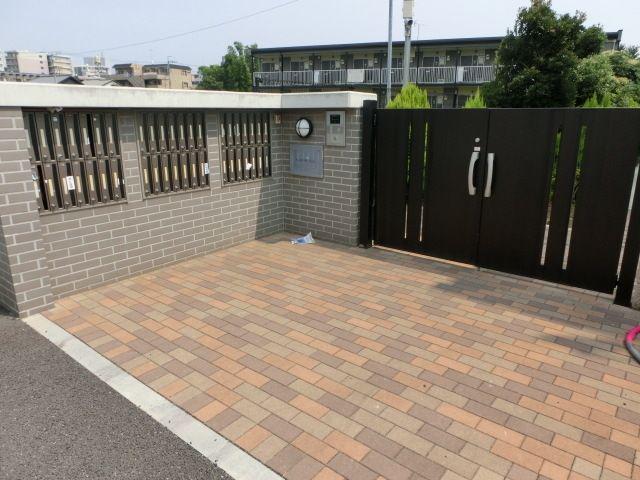 レオパレスクレストタウンA