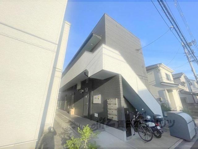 LAZWARD HIGASHI OSAKA