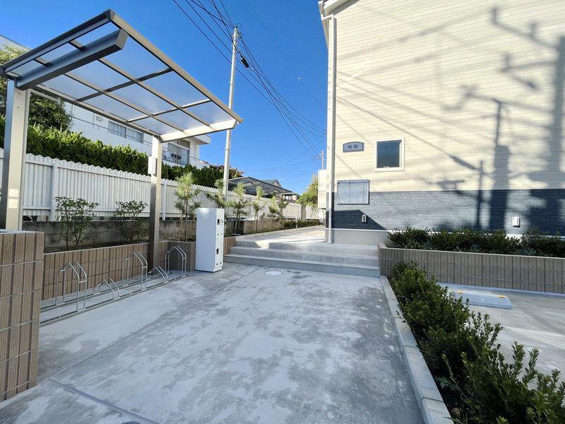 小田急江ノ島線 本鵠沼駅 徒歩9分 2階建 築3年