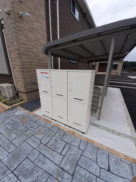エレディタ III