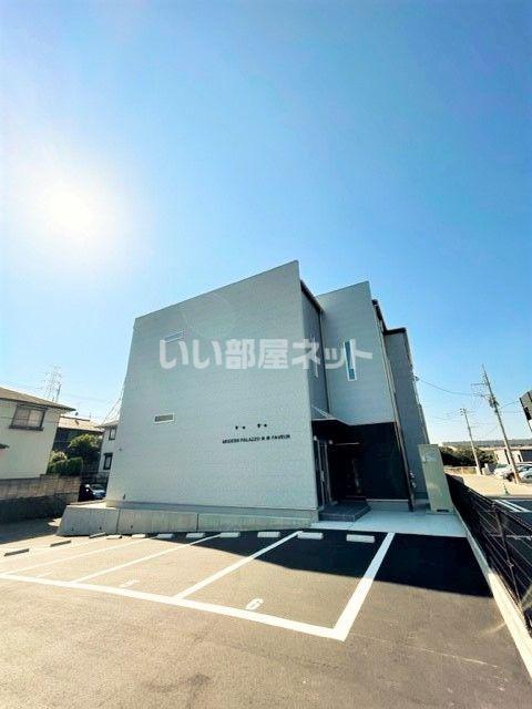 MODERN PALAZZO 貝津FAVEUR