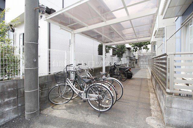 イーストハウスB