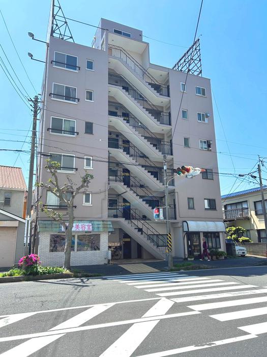 ホエールマンション