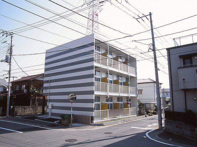 レオパレスラ ファミーユ