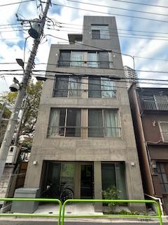NEZU A FLAT
