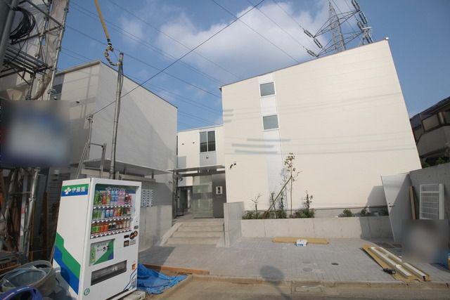 PASEO イースト