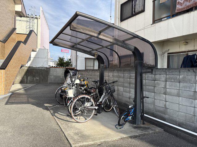 プレイン野里