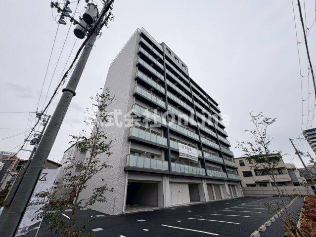 AND TERRACE 文の里