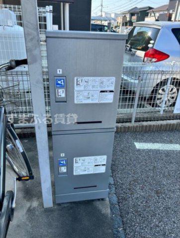 クレセント A棟