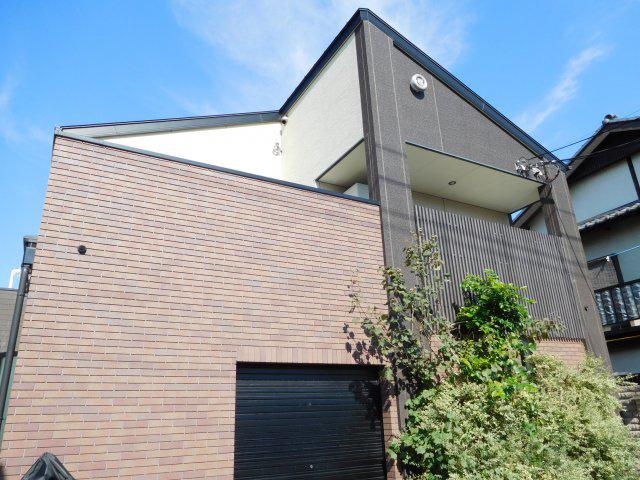 THE OWL HOUSE