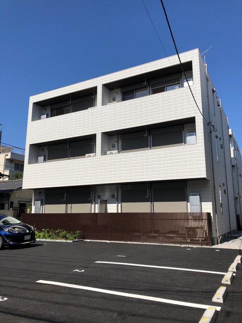 COURT HILLS NISHIOGU