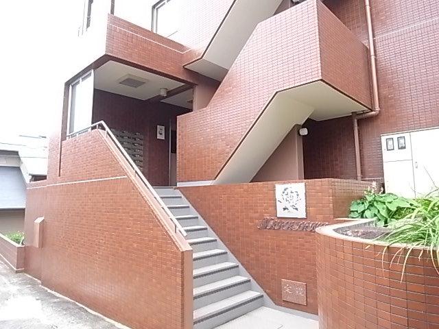 萌NAKATANI