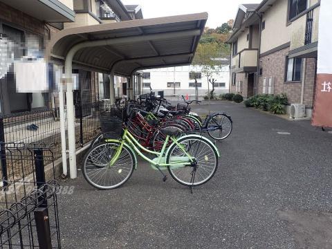 ハピネス山田 B