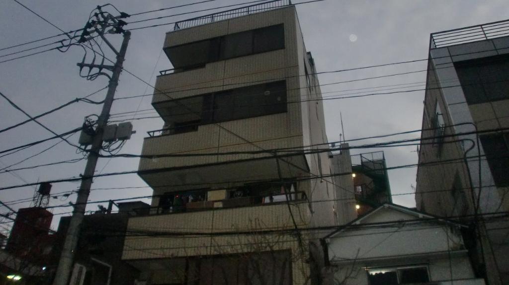 眞田ビル(1DK/4階)