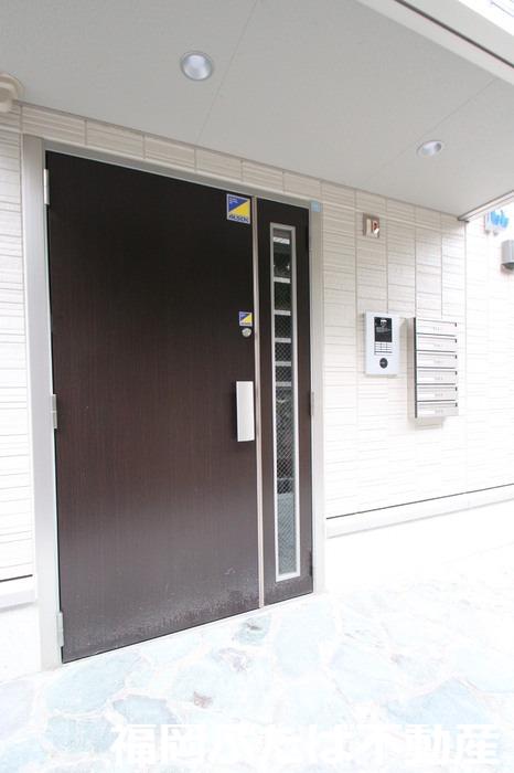 D-ROOM寺塚伍番館