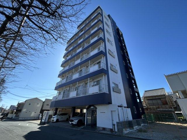 EIGHT BUILDINGI
