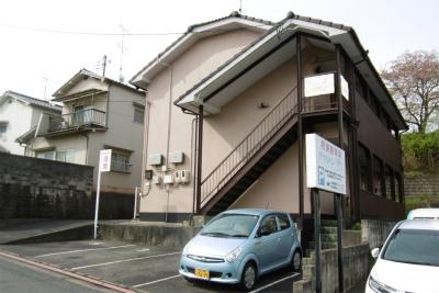 OM伊勢丘アパート