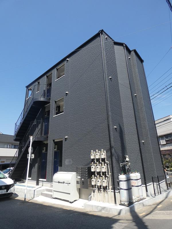 スタートライズ