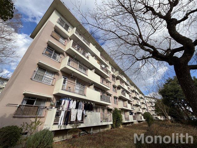 鶴山台22号棟