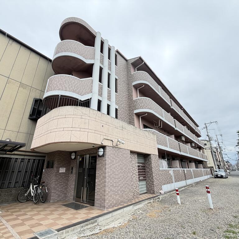 カーサファミール