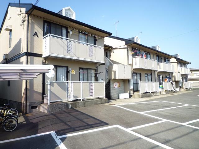 新富士ハイツA(3DK/1階)の外観写真