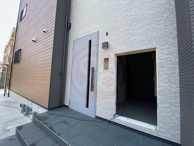 BADGE放出イースト